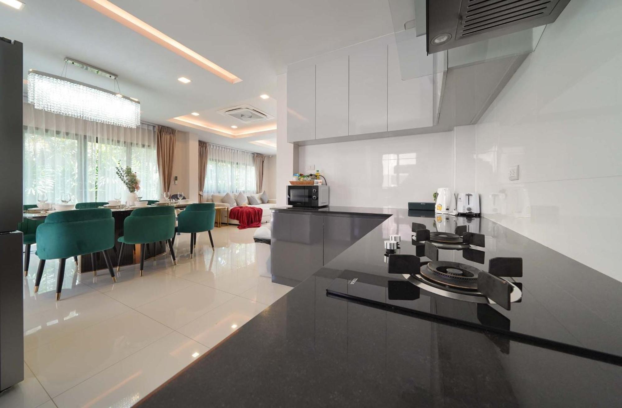 Southern Peak Pool Villa Huay Yai Pattaya Ban Huai Yai Exterior photo